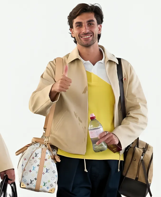 2026-FIFA-World-Cup-Spain-Football-Team-Arrival-Beige-Jacket-1.webp