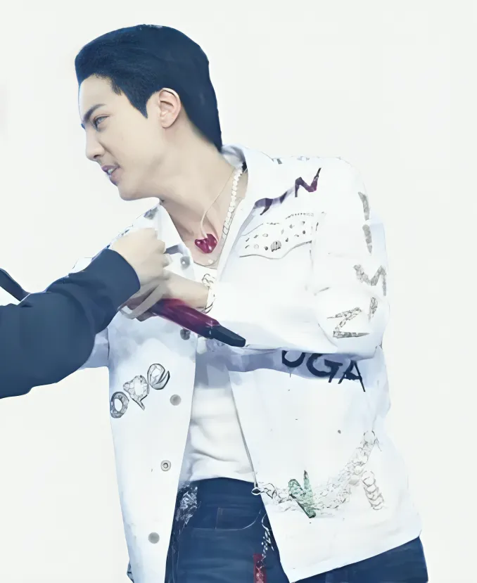 BTS Jin Mexico 2026 ARIRANG World Tour White Jacket BTS Jin Mexico 2026 ARIRANG World Tour White Jacket