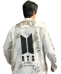 BTS-Mexico-2026-ARIRANG-World-Tour-White-Jacket.