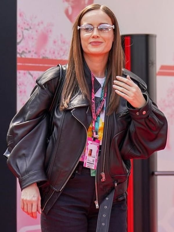 Brie-Larson-F1-Grand-Prix-2026-Black-Jacket-4.jpg