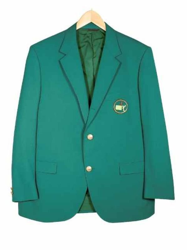 Champions-Dinner-Rory-McIlroy-Green-Jacket-2.jpg