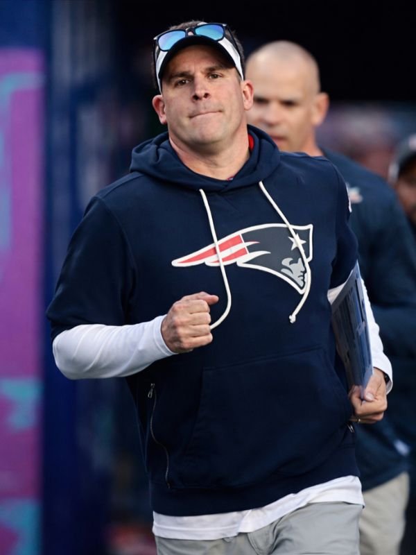 Patriots-Super-Bowl-2026-Josh-McDaniels-Hoodie-4.jpg